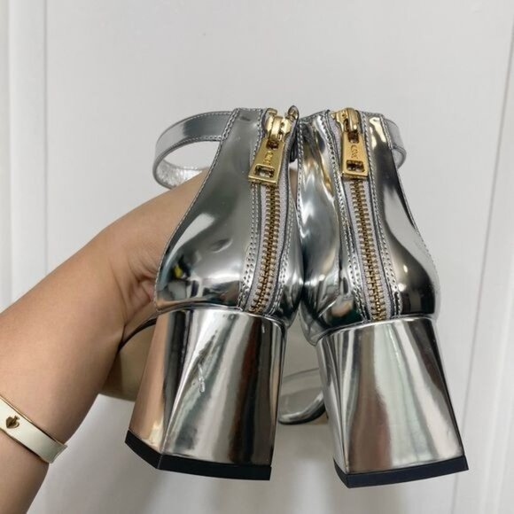 Good American Silver Block Heel Square Toe Sandals in Silver 7.5 - Picture 7 of 11